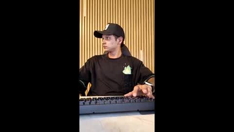 king_sweet58 online show from April 4, 11:24 pm