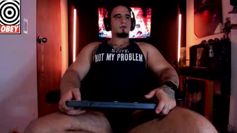 King Bear online show from December 21, 7:05 am