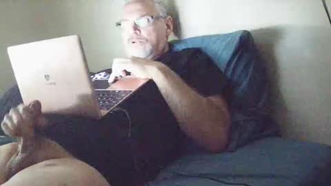 Snapshot of kingtongue10 chatting on October 7, 7:07 pm kingtongue10 online show from October 7, 7:07 pm