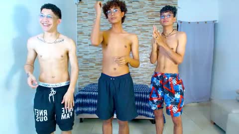 kinkyhousexxx online show from April 11, 7:17 pm