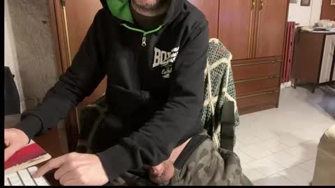 kissofbanned1983 online show from February 3, 10:09 am