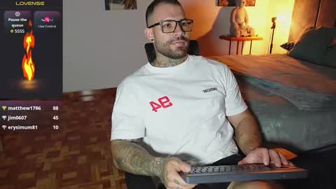 kite__ online show from February 18, 3:20 pm