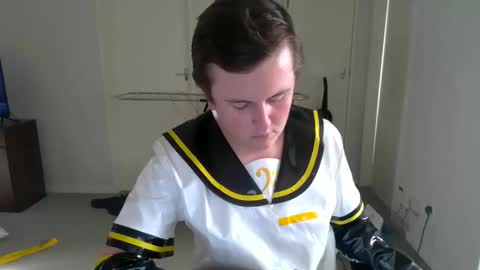 kiwi_twink21 online show from October 11, 3:10 am