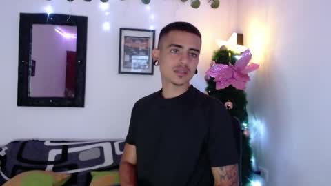 kizame___ online show from December 13, 9:43 pm