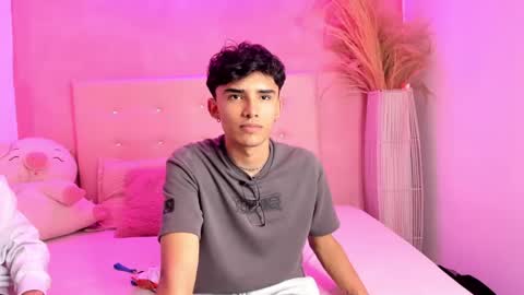 Snapshot of klaus_sunrise_xx chatting on December 8, 6:22 am KLAUS online show from December 8, 6:22 am