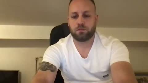 hugo online show from November 11, 1:10 am