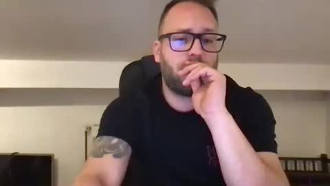 hugo online show from January 18, 10:49 pm