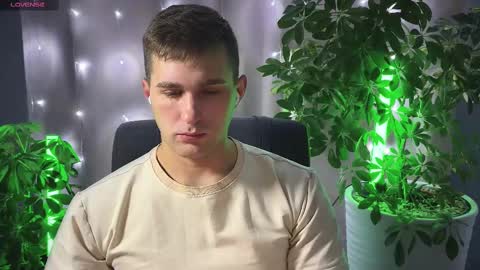 Sweet boy online show from February 22, 5:02 am