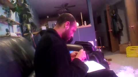 A Dick Ting online show from December 17, 7:29 am