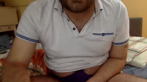 Snapshot of kr4k3n_ chatting on October 19, 1:58 pm kr4k3n_ online show from October 19, 1:58 pm