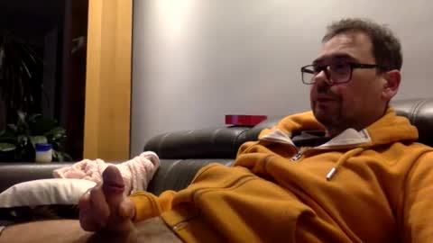 krzysztof1977 online show from February 14, 10:38 pm