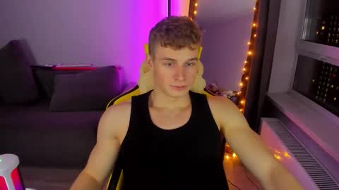 kurt_hanssen online show from December 3, 5:19 pm