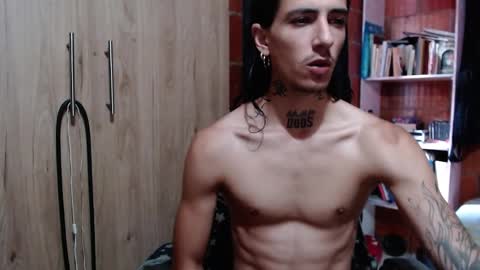 kyleer77 online show from November 9, 8:35 pm