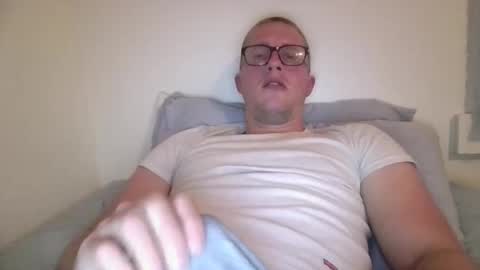 kylerace online show from April 10, 2:29 am