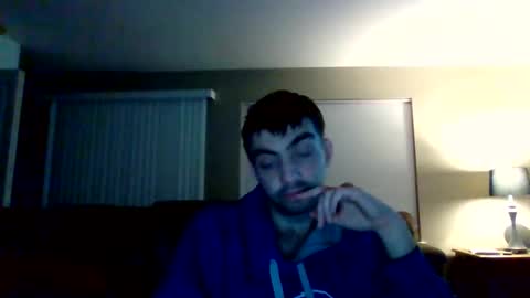 labeautravis1144 online show from December 17, 1:46 am