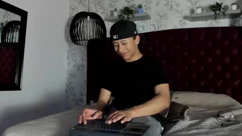 labrinthteasing online show from September 13, 1:23 pm