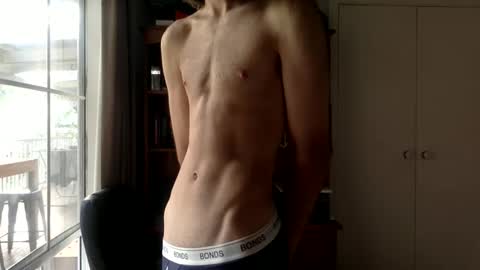 Sims online show from March 31, 11:06 pm