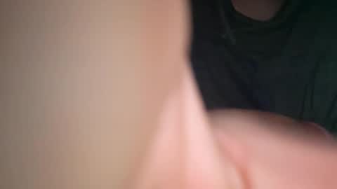 Snapshot of larry009 chatting on February 20, 2:40 am larry009 online show from February 20, 2:40 am