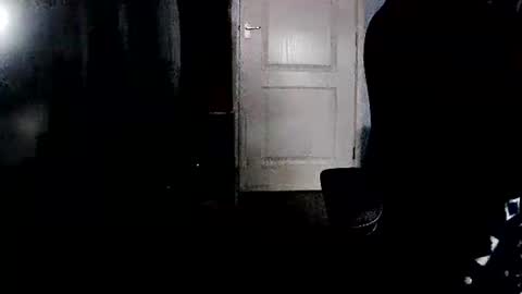 latexchris77 online show from March 15, 6:43 am