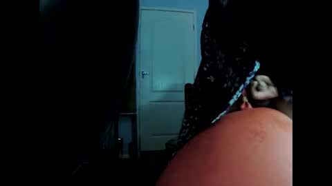 latexchris77 online show from January 1, 12:22 pm