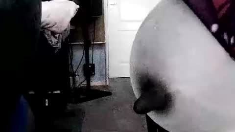 latexchris77 online show from April 6, 6:47 am