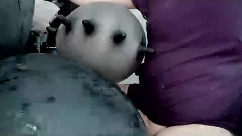 latexchris77 online show from April 18, 9:43 am