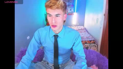 SANTI  AND JORDAN online show from March 5, 2:30 am