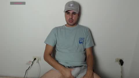 latino boy777 online show from April 16, 6:35 am