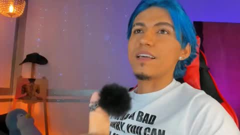 latino_boysmiles online show from February 21, 1:28 am