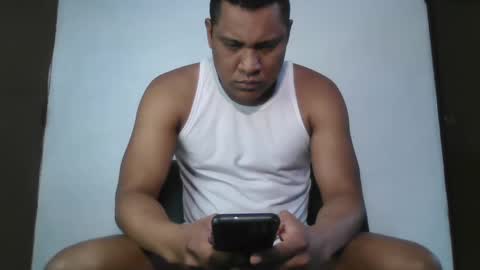 Snapshot of latinrayf chatting on December 4, 7:56 pm latinrayf online show from December 4, 7:56 pm