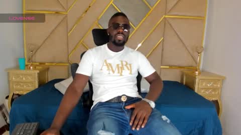 LEANDRO online show from October 27, 3:09 am