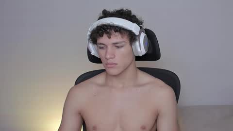 Laureent online show from October 15, 8:55 am