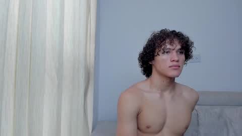 Laureent online show from December 29, 3:57 pm