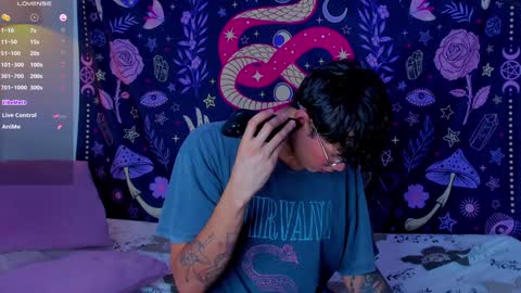 leaneseb online show from December 5, 1:36 am