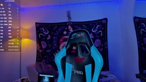 leaneseb online show from December 9, 11:41 pm