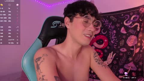 leaneseb online show from December 15, 11:31 pm