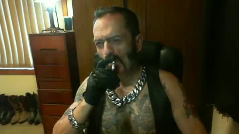 leathergreaser online show from December 20, 7:39 pm