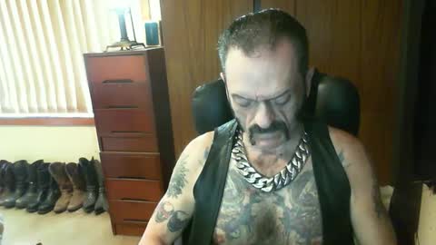 leathergreaser online show from December 28, 12:26 am