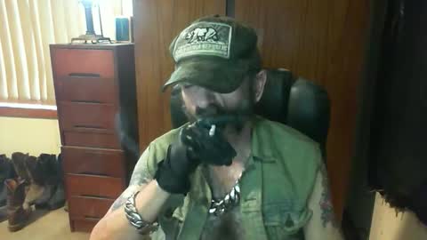 leathergreaser online show from April 6, 1:02 am