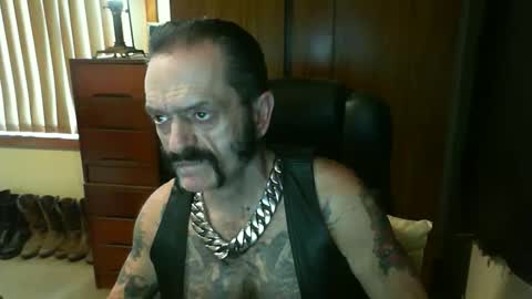 leathergreaser online show from January 23, 5:56 am