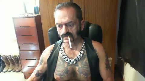 leathergreaser online show from February 3, 5:40 am