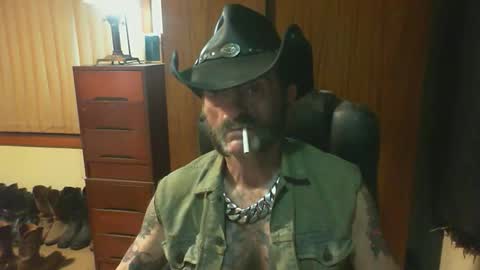 leathergreaser online show from March 22, 2:33 pm