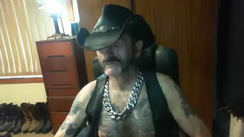 leathergreaser online show from March 3, 10:05 pm