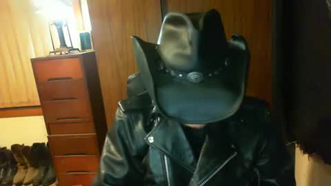 leathergreaser online show from April 26, 6:05 pm