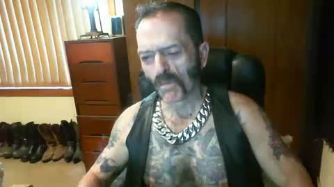 leathergreaser online show from December 29, 7:32 pm