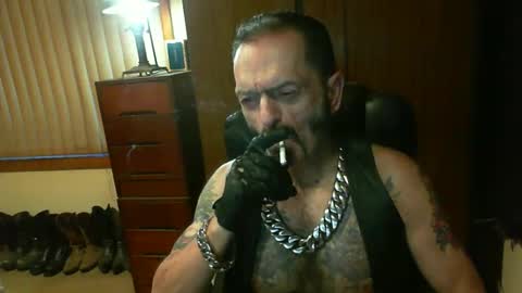 leathergreaser online show from December 15, 6:37 pm