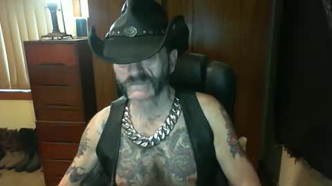 leathergreaser online show from November 7, 7:39 pm