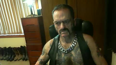 leathergreaser online show from December 12, 8:21 pm