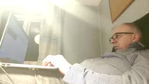 lechertachatte4444 online show from January 18, 7:37 pm