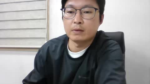 leesu5212 online show from April 8, 10:47 am